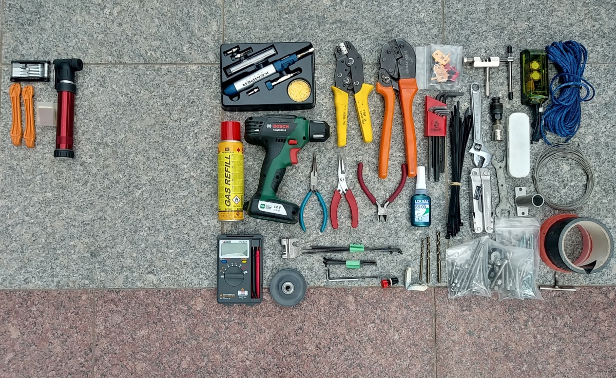 On the left are the tools common to a standard bike toolkit. On the right are all the additional things I brought to cover any eventuality .